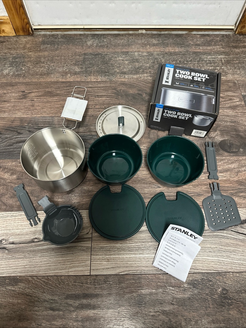 Stanley Kitchen Base Camp 10 piece set with pot  bowls lids